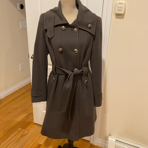 ⚡️Tahari Coat - Picture 1 of 6